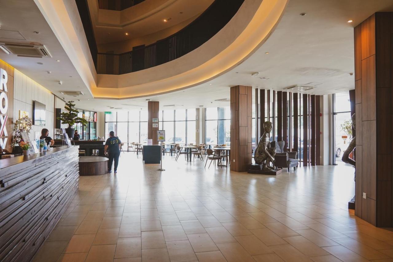 Roxy Hotel Serian Ngoại thất bức ảnh