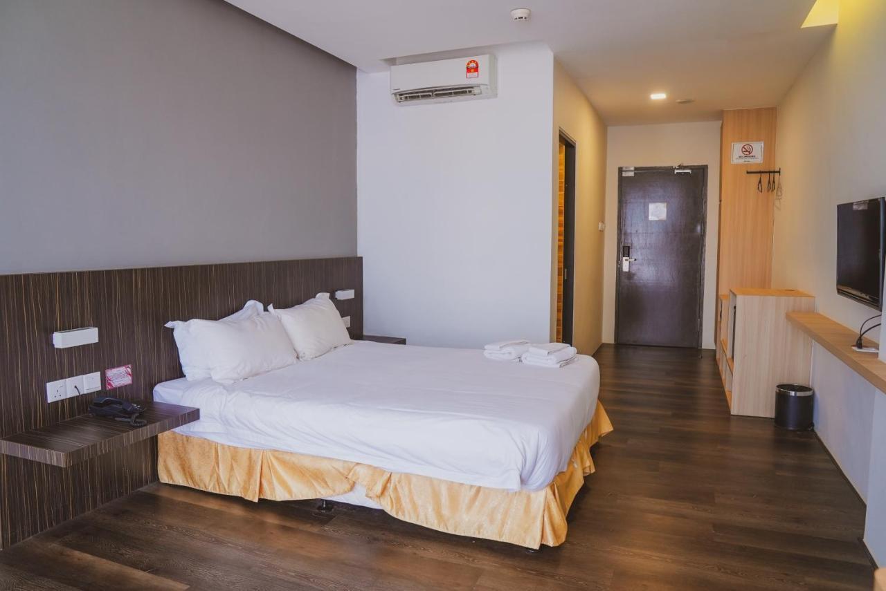 Roxy Hotel Serian Ngoại thất bức ảnh