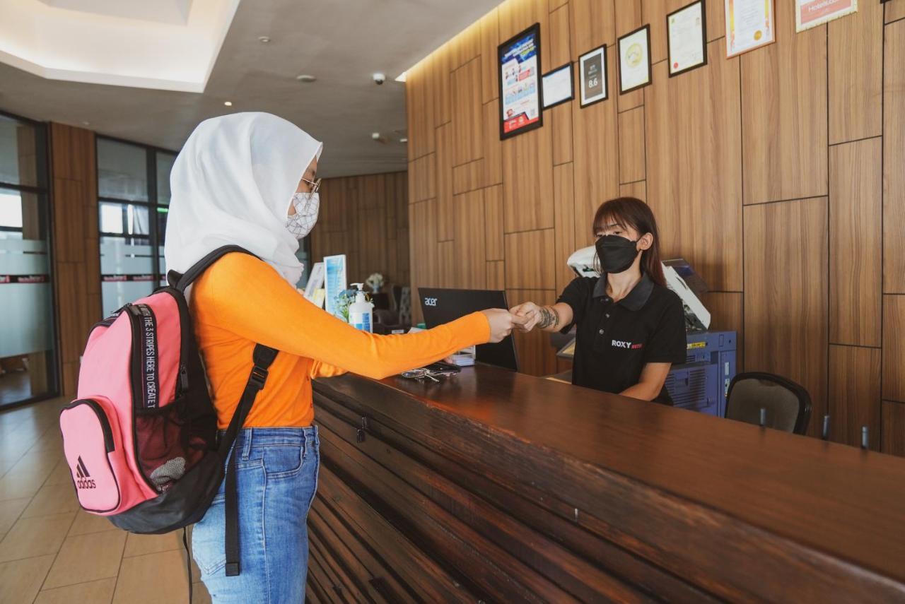Roxy Hotel Serian Ngoại thất bức ảnh