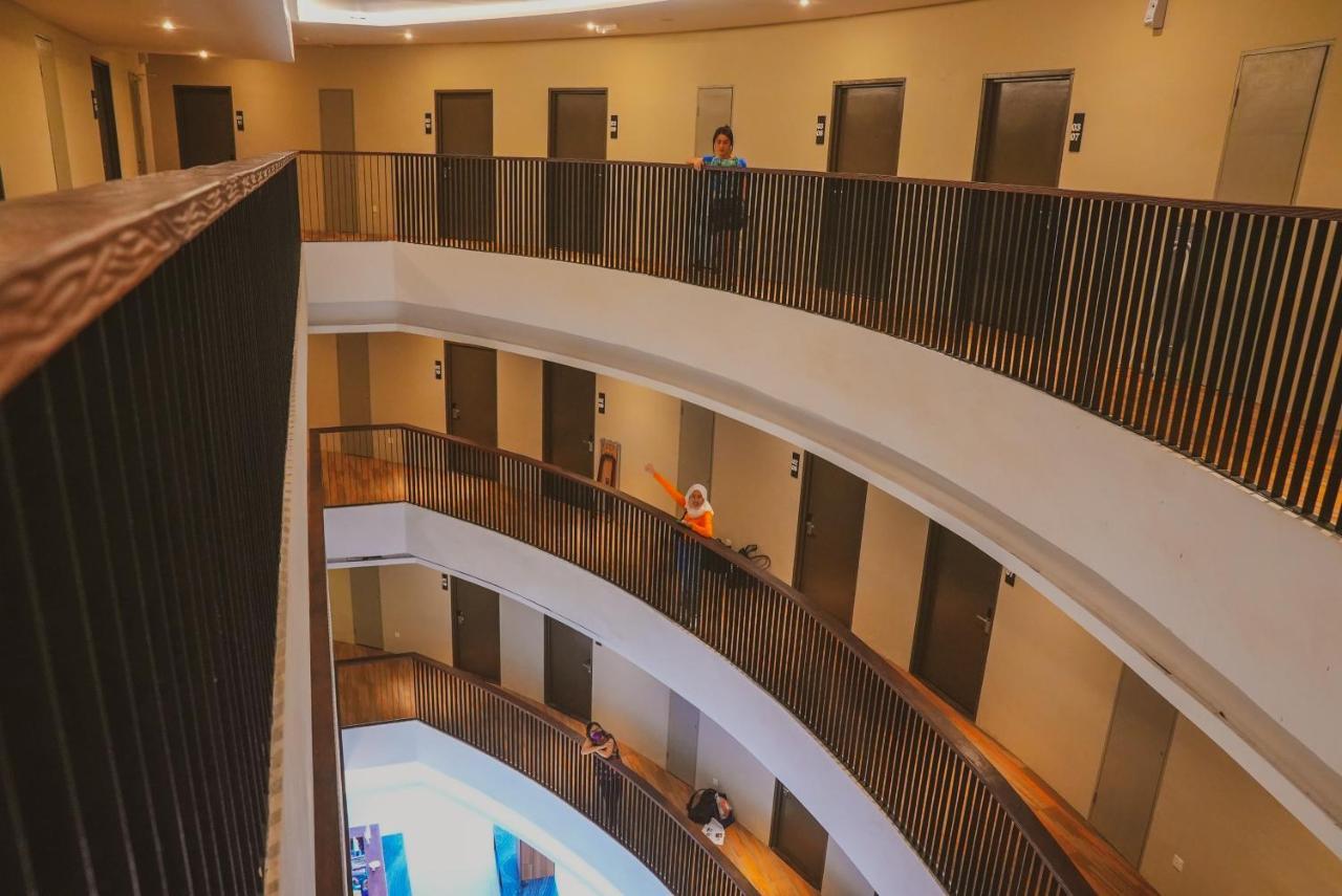 Roxy Hotel Serian Ngoại thất bức ảnh