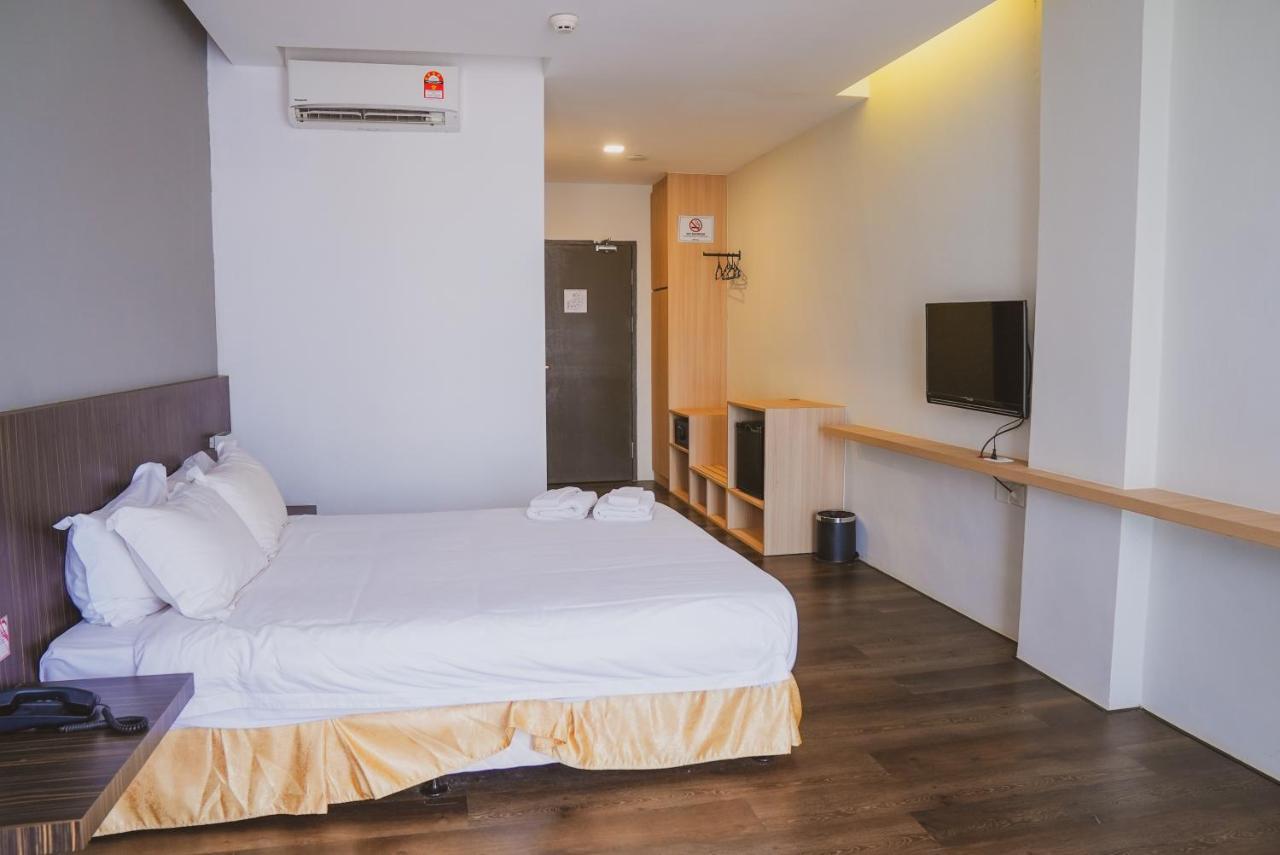 Roxy Hotel Serian Ngoại thất bức ảnh