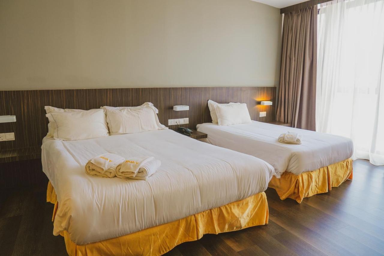 Roxy Hotel Serian Ngoại thất bức ảnh