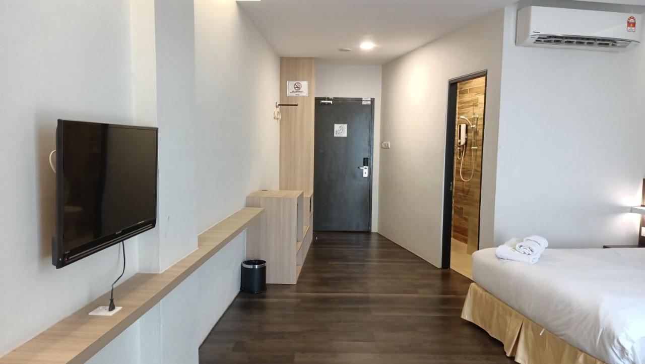 Roxy Hotel Serian Ngoại thất bức ảnh