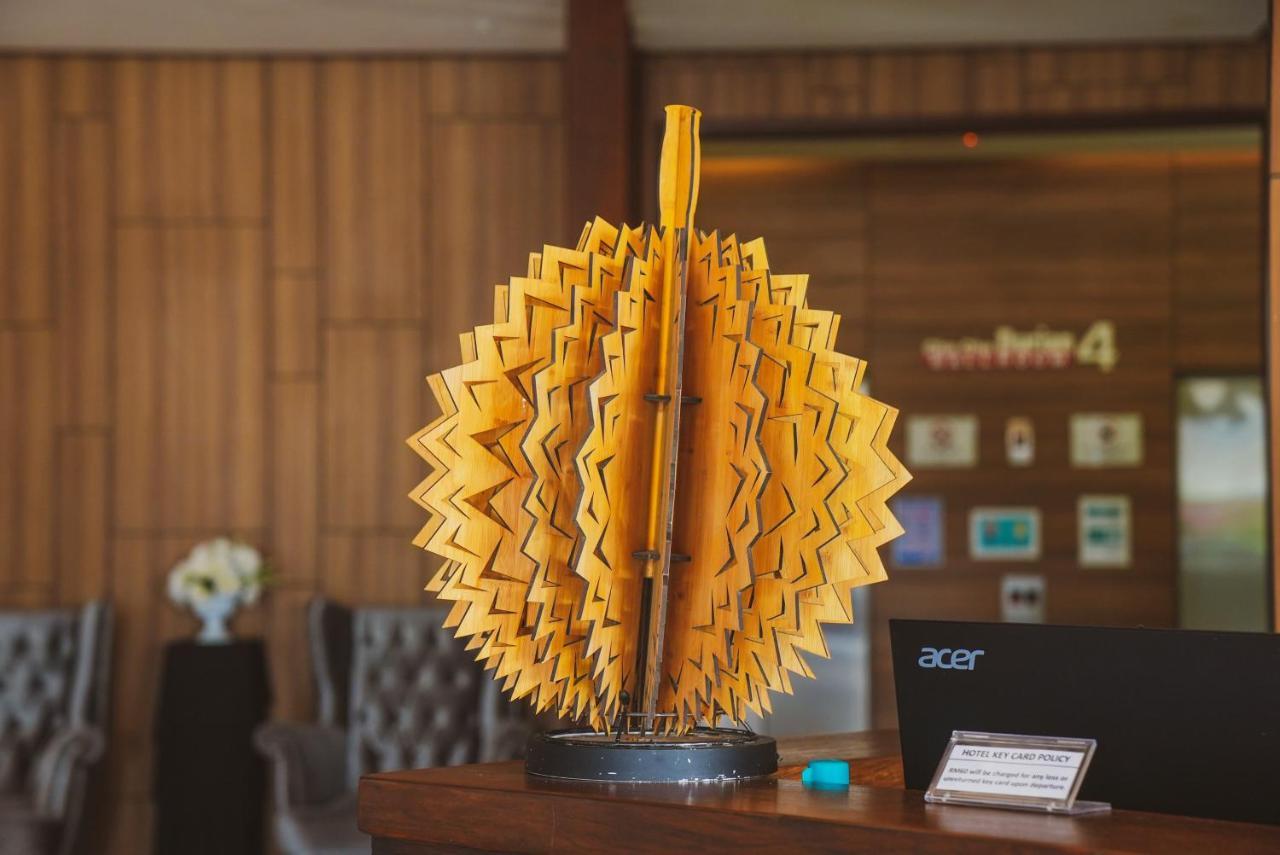 Roxy Hotel Serian Ngoại thất bức ảnh