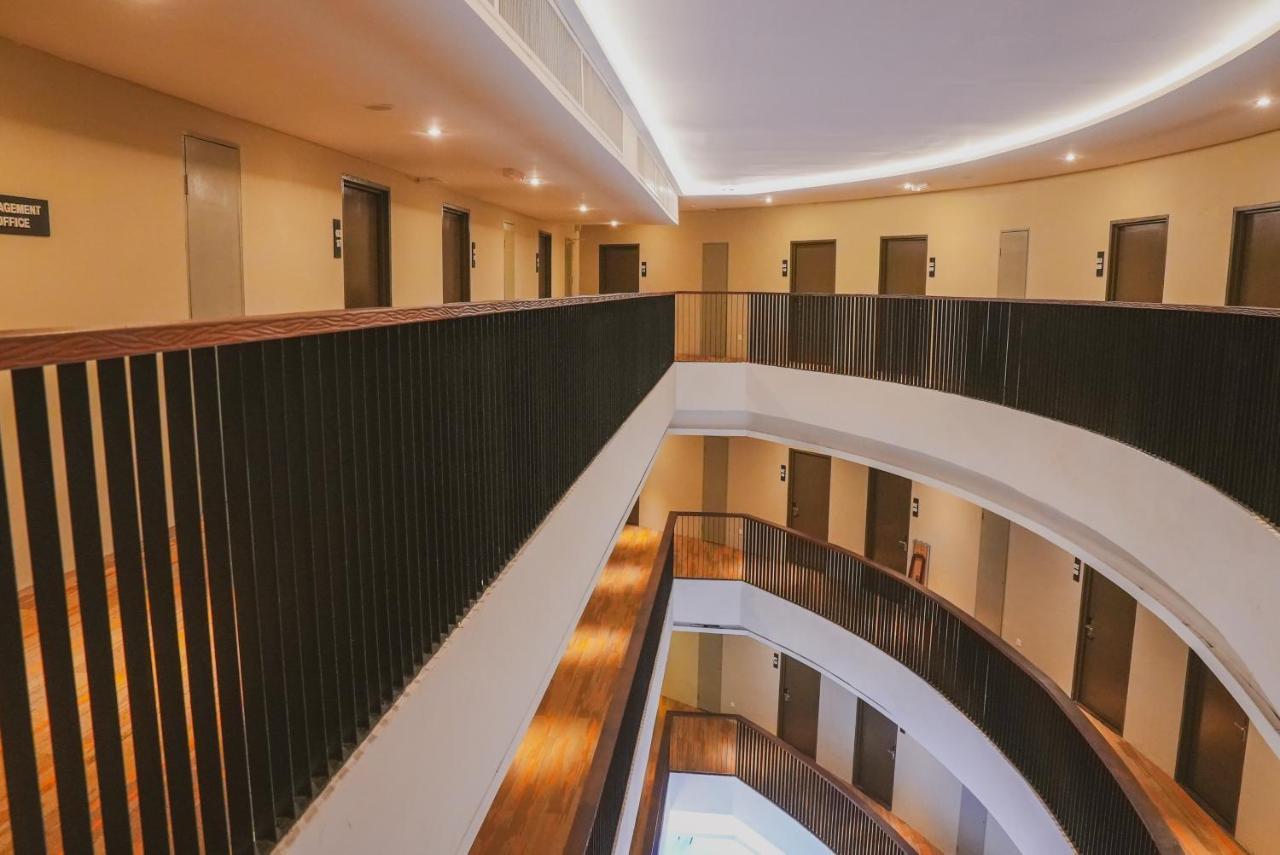 Roxy Hotel Serian Ngoại thất bức ảnh