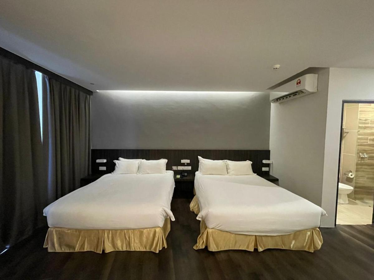 Roxy Hotel Serian Ngoại thất bức ảnh