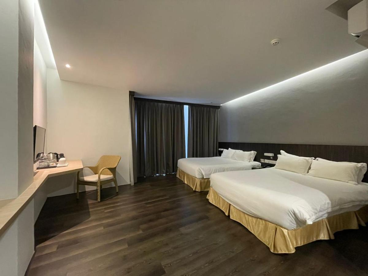 Roxy Hotel Serian Ngoại thất bức ảnh