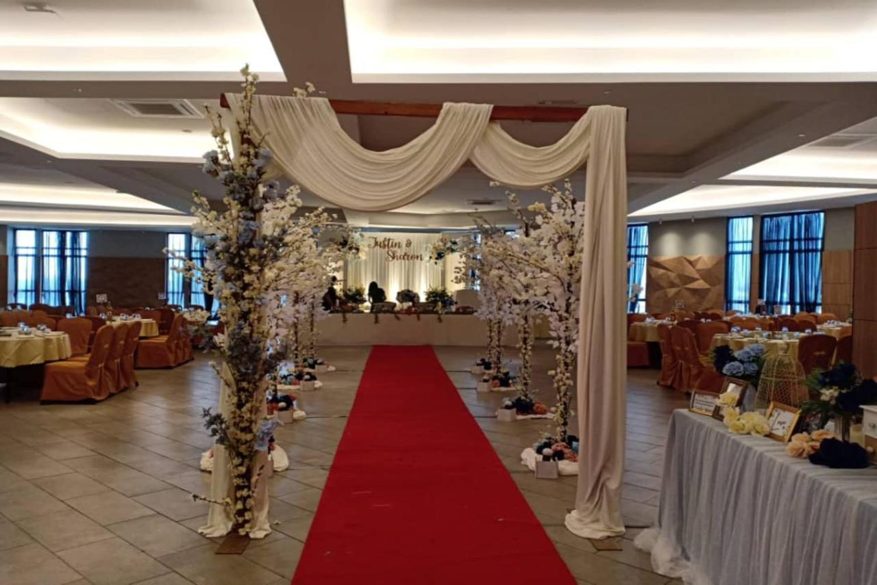 Roxy Hotel Serian Ngoại thất bức ảnh