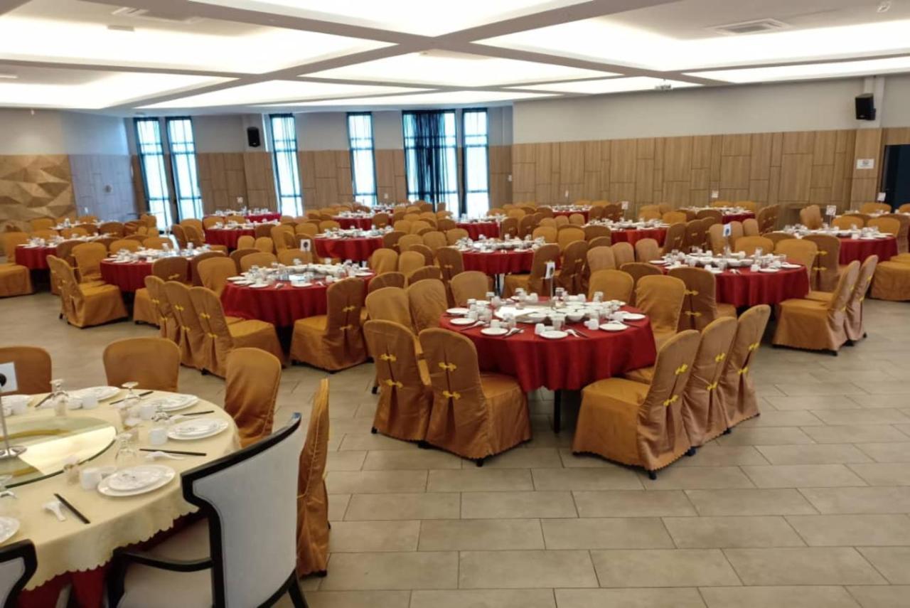Roxy Hotel Serian Ngoại thất bức ảnh