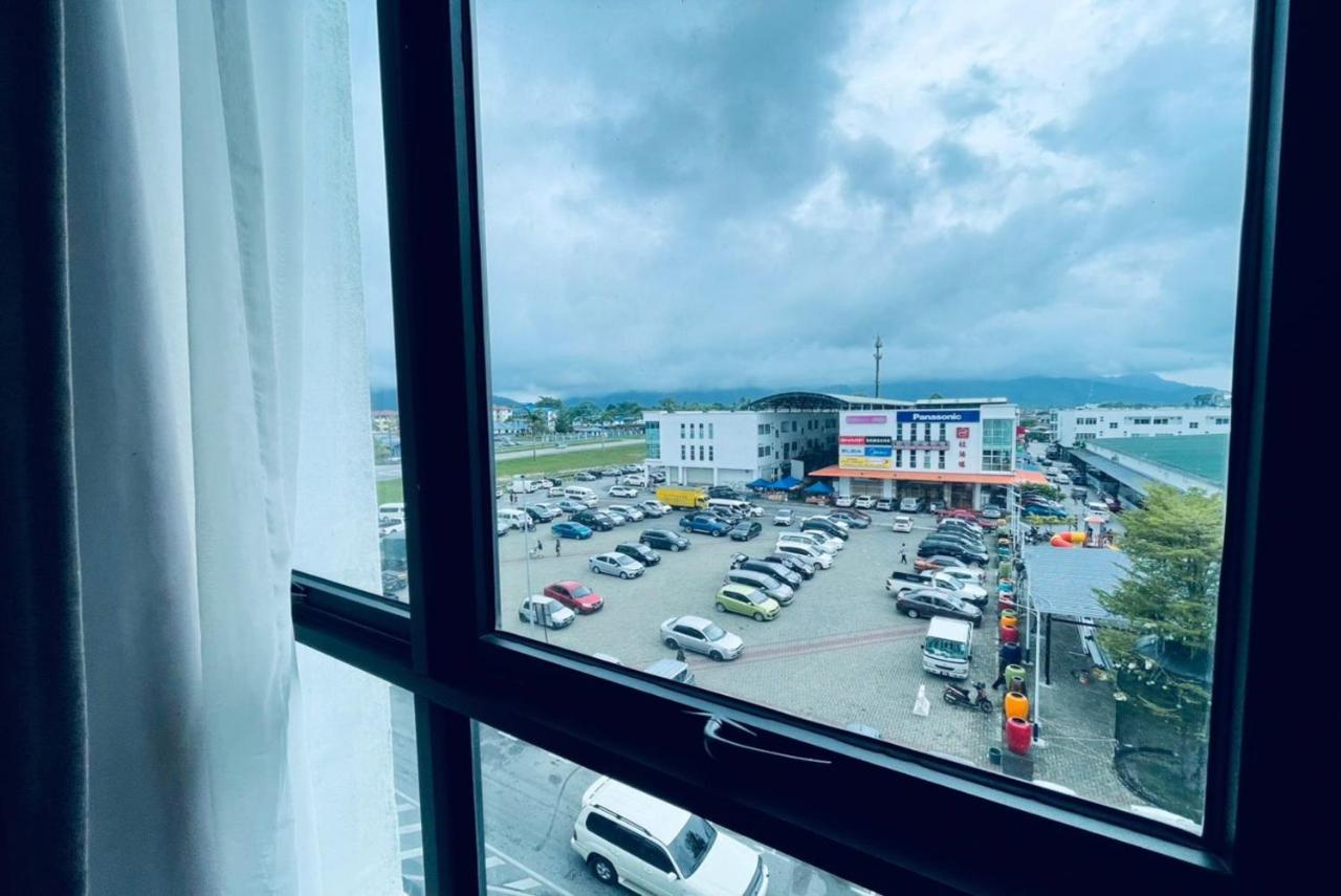 Roxy Hotel Serian Ngoại thất bức ảnh